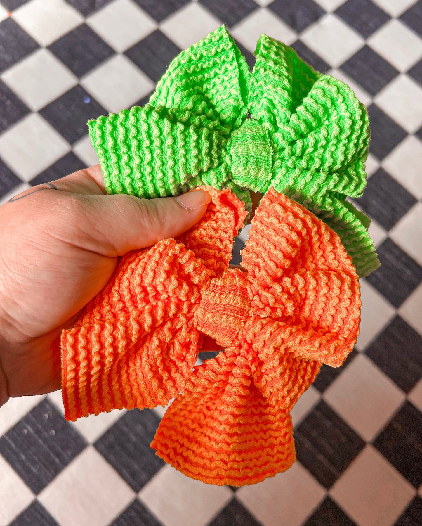 Lime Wave Bow