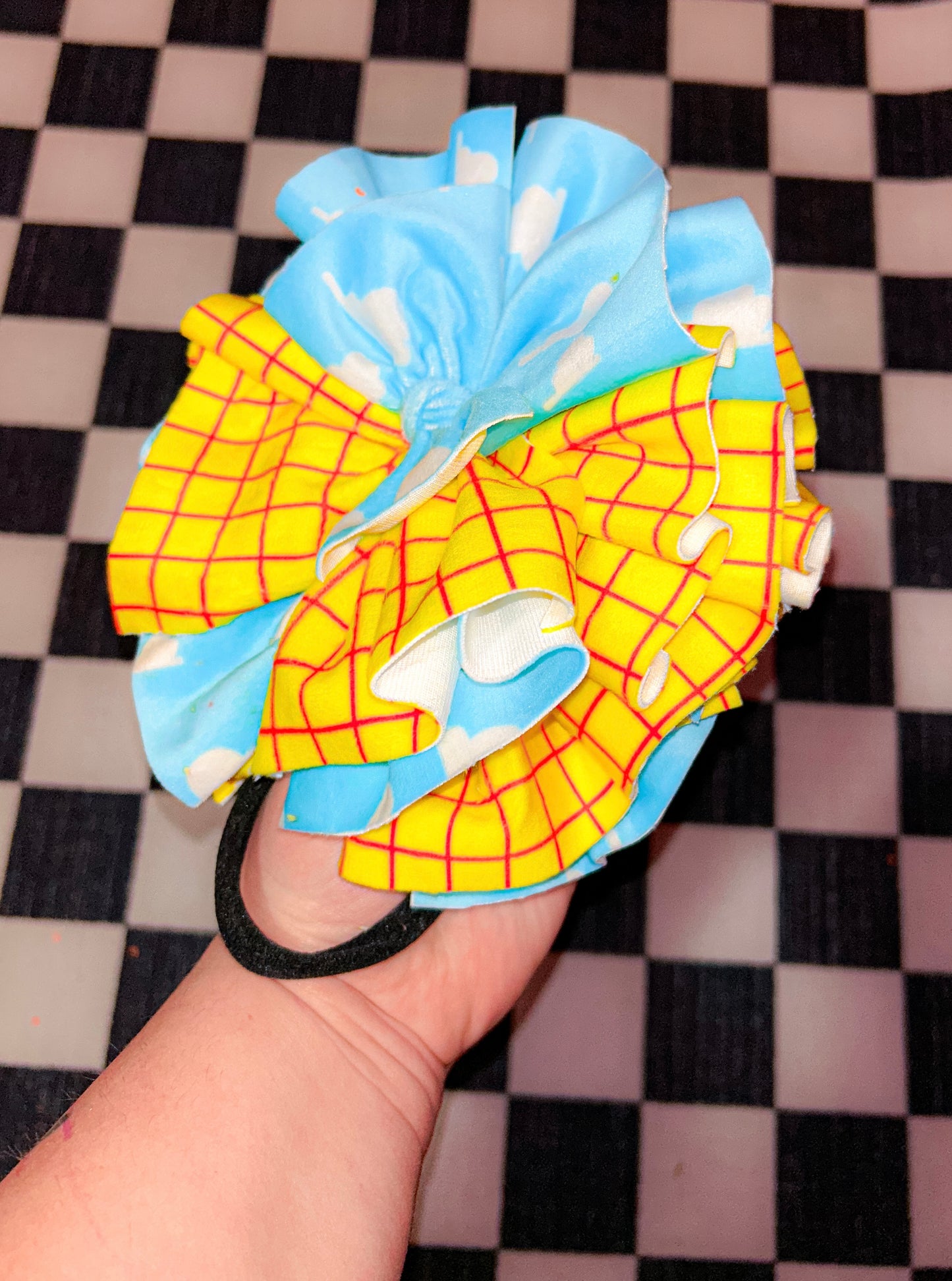Shredded Bow on Clip or Nylon