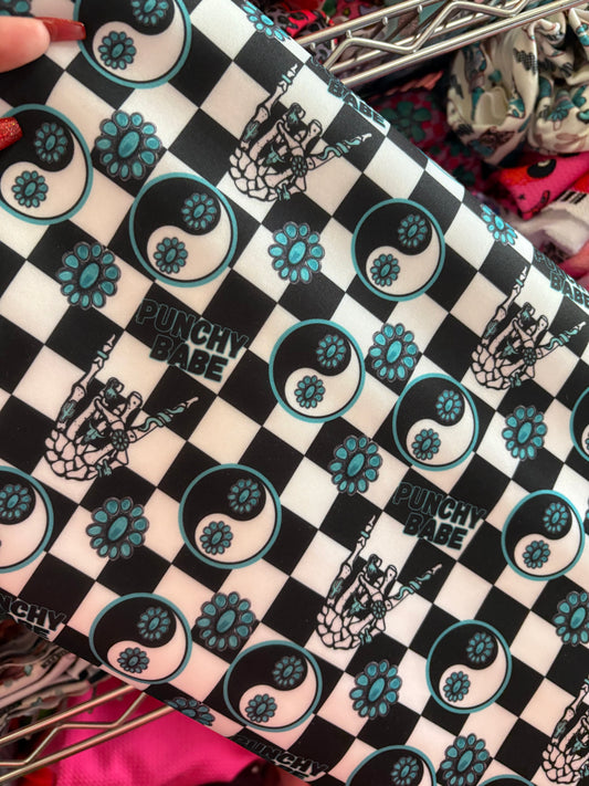 Punchy Babe Yin Yang Bow