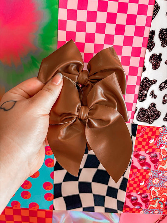 Caramel Pleather Sailor Piggies Clips
