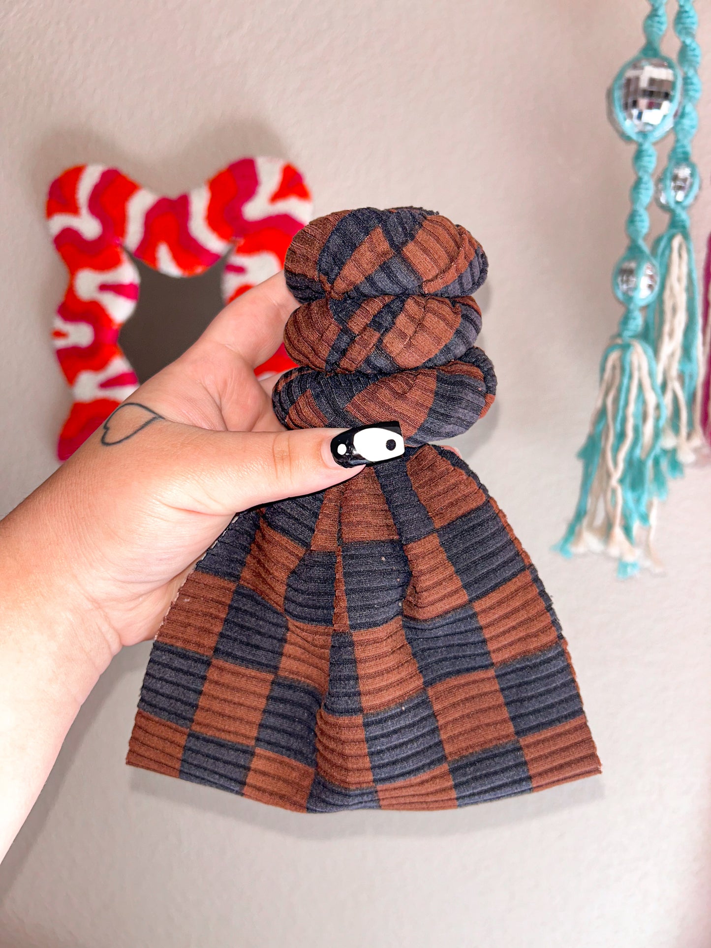 Brown Checkered Knit Bow